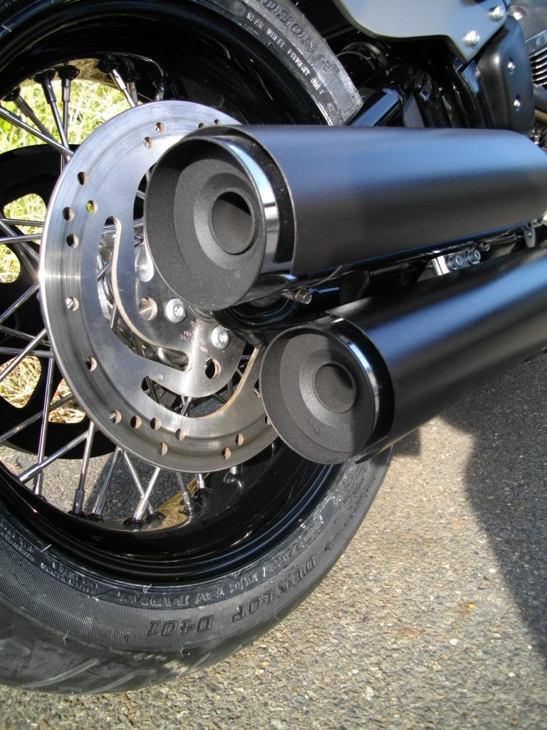 Harley Street Bob / Softail Standard FXST / Softail Low Rider S ST/ Fat Boy 114 FLFBS / Street Bob 114 FXBBS / Softail Street Bob FXBB / Breakout 117 gerade schräge Auspuffkürzung