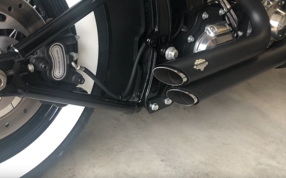 Verstellbarer Auspuffumbau für Vance and Hines Short Shots Staggered Black