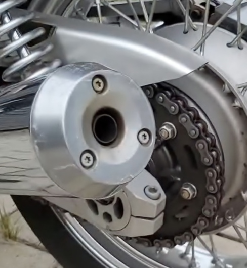 Auspuffdetail aus der Kategorie KAWASAKI